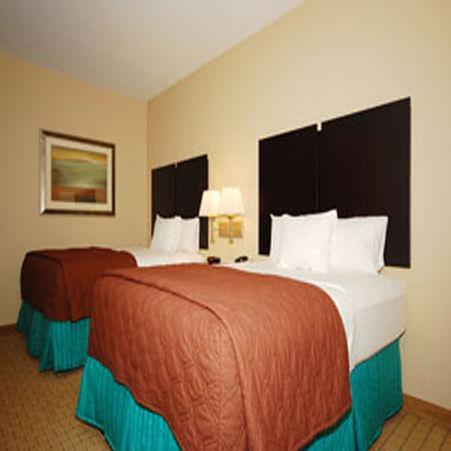 La Quinta By Wyndham Palestine Hotel Room photo