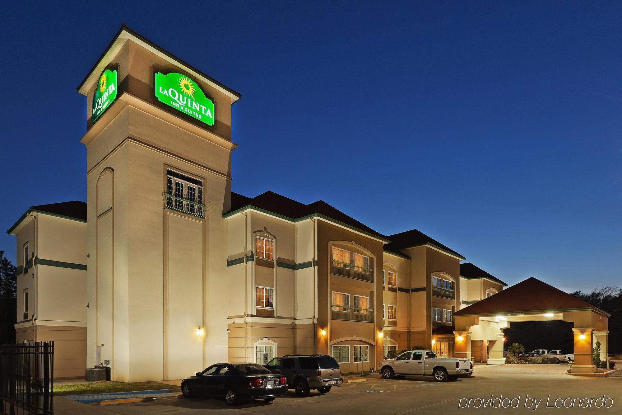 La Quinta By Wyndham Palestine Hotel Exterior photo